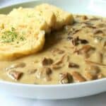 Saure Pilz-Sahnesoße Rezept