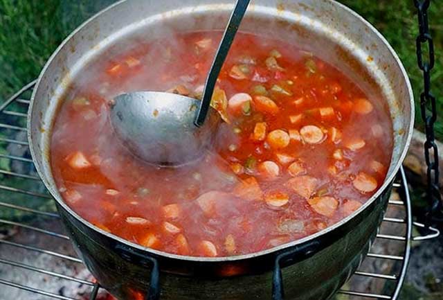 So schön herzhaft: Soljanka ist eine traditionelle Russische Suppe