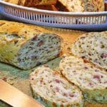Zwiebel-Käse-Schinken-Brot Rezept