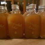 Bratapfellikör Rezept, warm mit Sahne nochmal so lecker!