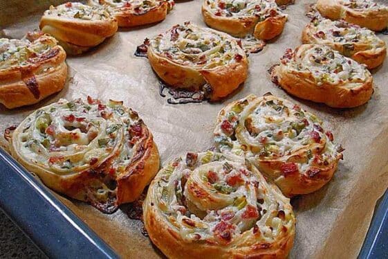Flammkuchenrolle zum Mittagessen Rezept, sehr einfach! - Schnelle und ...