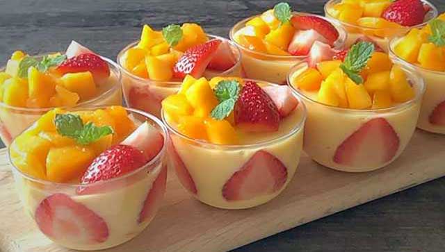 Leichtes Erdbeer-Mango Dessert Rezept