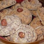 Nussmakronen Rezept, davon muss ich immer extra viele backen!