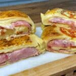 Blätterteig Strudel mit Schinken und Käse Rezept