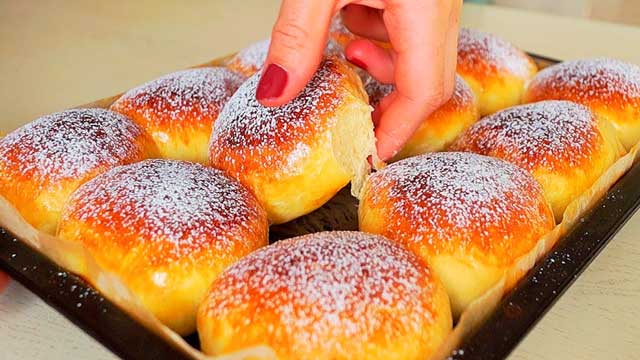 Buchteln mit Marmeladenfüllung Rezept