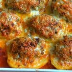 Gefüllte Kartoffeln mit Hackbällchen in Tomatensoße Rezept