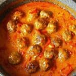 Hackbällchen In Paprikarahmsauce Rezept