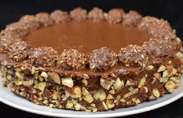 In 20 Minuten fertig und ohne Backen, Ferrero Rocher Torte Rezept