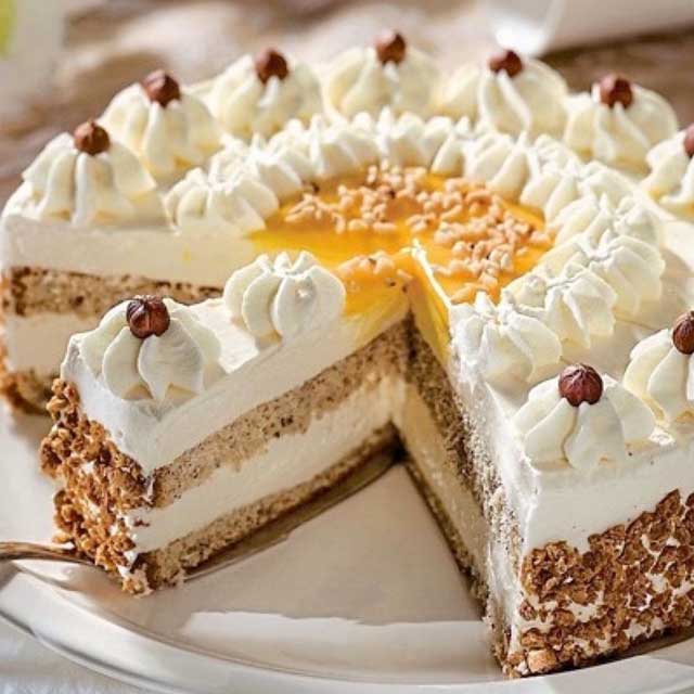 Nuss-Eierlikör-Torte Rezept