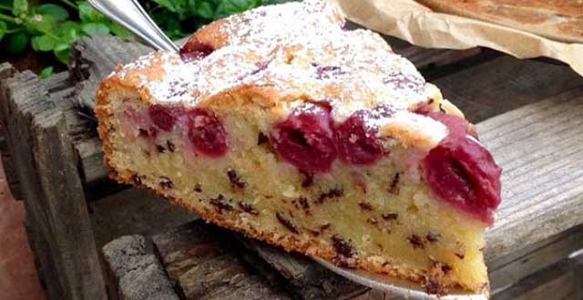 Rührkuchen mit Kirschen Rezept