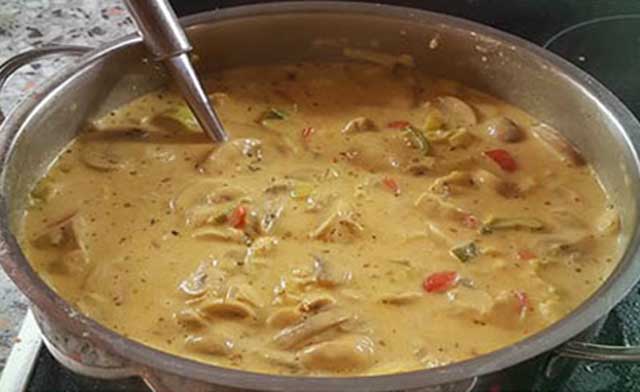 Hähnchen-Curry-Lauch-Suppe Rezept