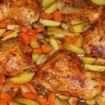 Hähnchenschenkel mit Ofen-Schmand-Gemüse Rezept