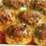 Gefüllte Kartoffeln mit Hackbällchen in Tomatensoße Rezept