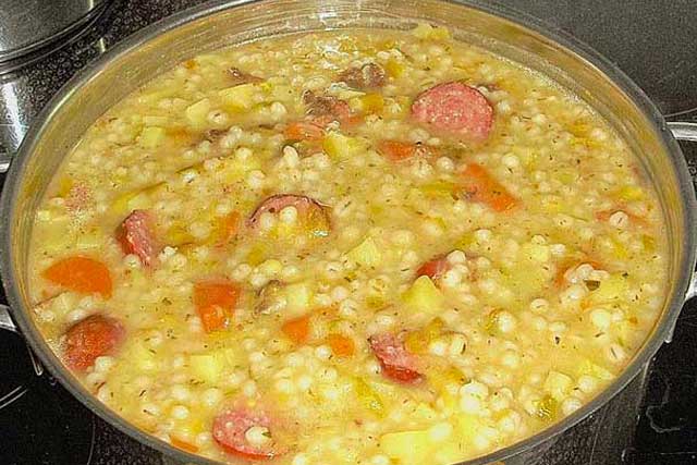 Omis Graupensuppe Rezept