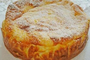 Schneller Bodenloser Apfel-Käsekuchen Rezept