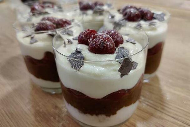 Super Einfach und Sehr Lecker ein Weihnachtliches Dessert Rezept ... Super Einfach und Sehr Lecker ein Weihnachtliches Dessert Rezept ...