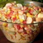 Wurst Salat mit Paprika und Mais Rezept