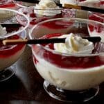 Eierlikörcreme mit Früchten Rezept