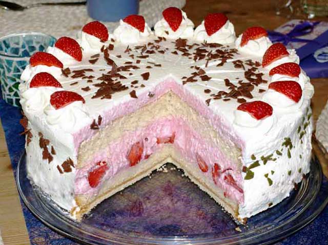 Erdbeertorte mit Quark Rezept