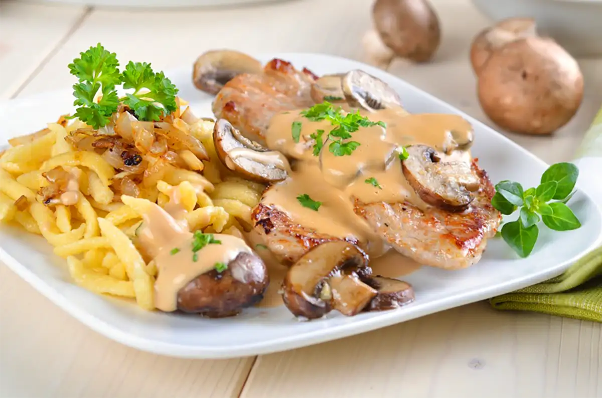 Schweinemedaillons in Pilzrahmsosse Rezept wie aus dem Restaurant