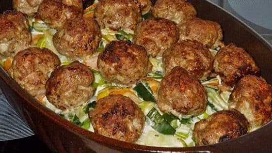Reis Hackfleisch Auflauf mit Knoblauch Rezept - Schnelle und Einfache ...
