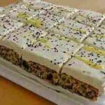 Kirsch Eierlikör Blechkuchen mit Schmand–Sahne Rezept