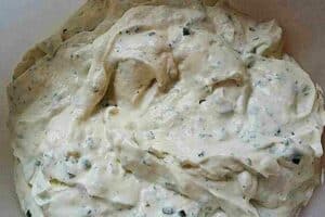 Knoblauchdip Rezept zum Reinlegen in 2 Minuten zubereitet!