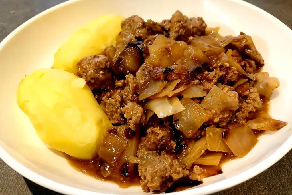 Weißkohl geschmort mit Hackfleisch Rezept