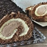 Schwarz-weiße Biskuitrolle Rezept