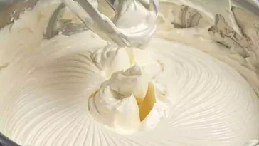 Amerikanische Buttercreme mit Vanillepudding Rezept