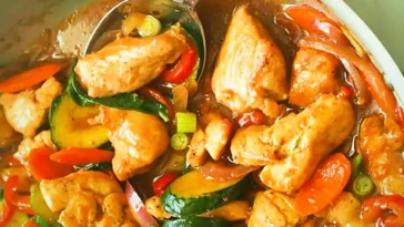 Gemüsepfanne mit Hähnchen Rezept, schnelles Abendessen!