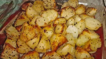 Griechische Knoblauchkartoffeln aus dem Backofen Rezept