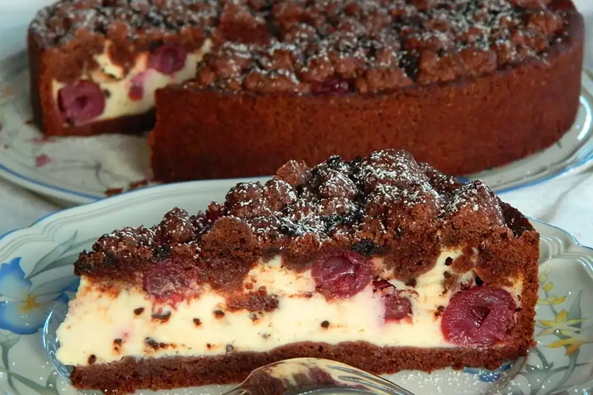 Schoko-Streuselkuchen mit Quark Kirschfüllung Rezept