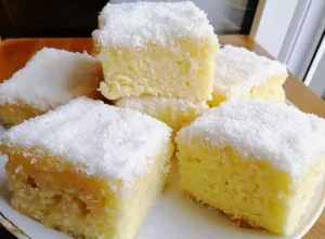 Wunderbarer Kokoskuchen mit Sahne Rezept (ein Tassenrezept)