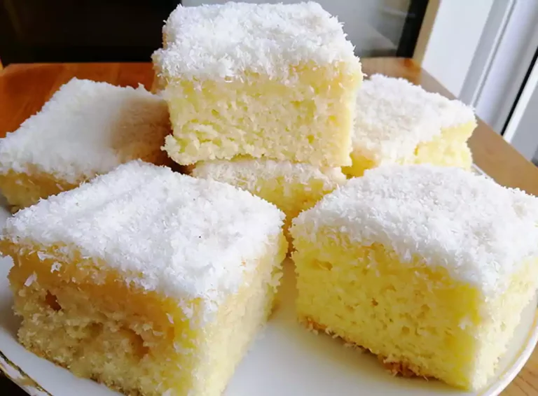 Wunderbarer Kokoskuchen mit Sahne Rezept (ein Tassenrezept)