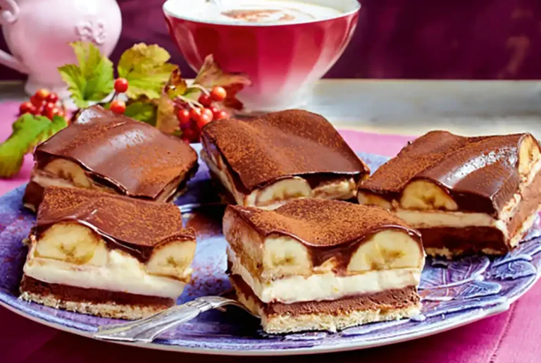 Banana Split Schnitten Rezept