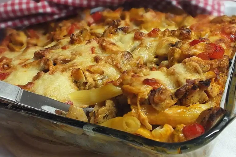 Gyros-Nudelauflauf in Metaxasoße Rezept