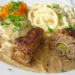 Hackröllchen in Zwiebelsoße Rezept