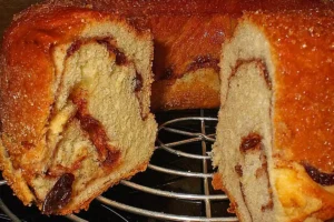 Kärntner Reindling mit karamellisierter Zuckerkruste Rezept