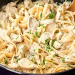 Pasta Alfredo Nudeln mit Hähnchenbrust in Käsesoße Rezept
