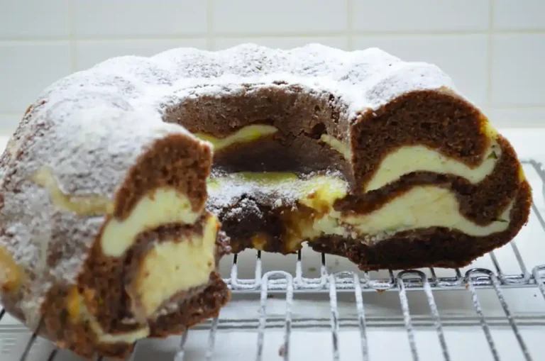 Quark Gugelhupf Rezept in 10 Minuten zubereitet!