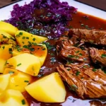 Rinderburgunderbraten mit Kartoffeln und rotkohl Rezept
