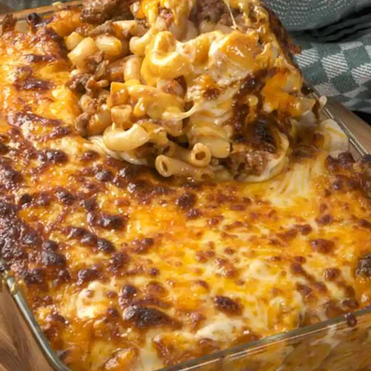 Schneller Nudelauflauf mit Hackfleisch Rezept - Schnelle und Einfache ...