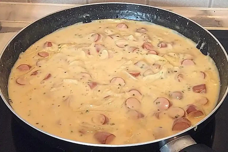 Würstchen Senf Gulasch mit Penne Rezept
