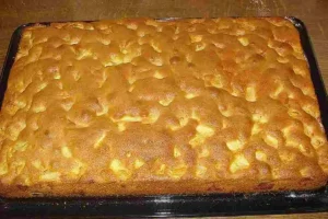 Apfelkuchen Rezept der in ihrem Mund schmilzt, in 5 Minuten zubereitet!