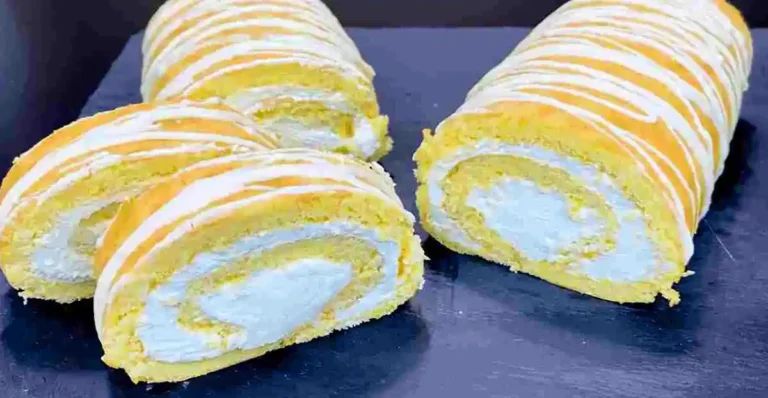 Biskuit Sahnerolle Rezept, viel besser als die vom Bäcker!