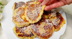 Blitzschnelle Apfelküchlein Rezept wie von Oma!
