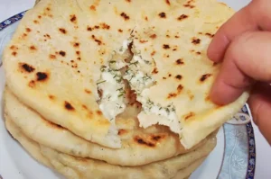Buttermilch Fladen Gefüllt Mit Kräuterfrischkäse Rezept
