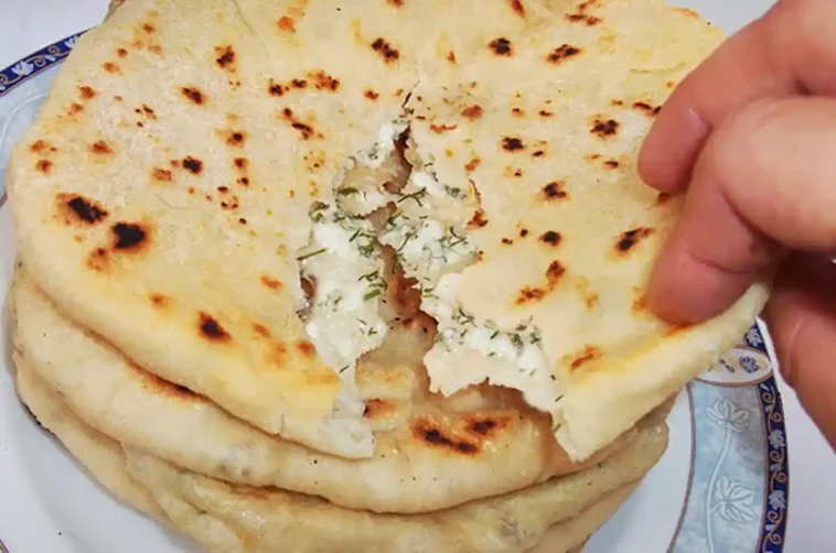 Buttermilch Fladen Gefüllt Mit Kräuterfrischkäse Rezept - Schnelle und ...