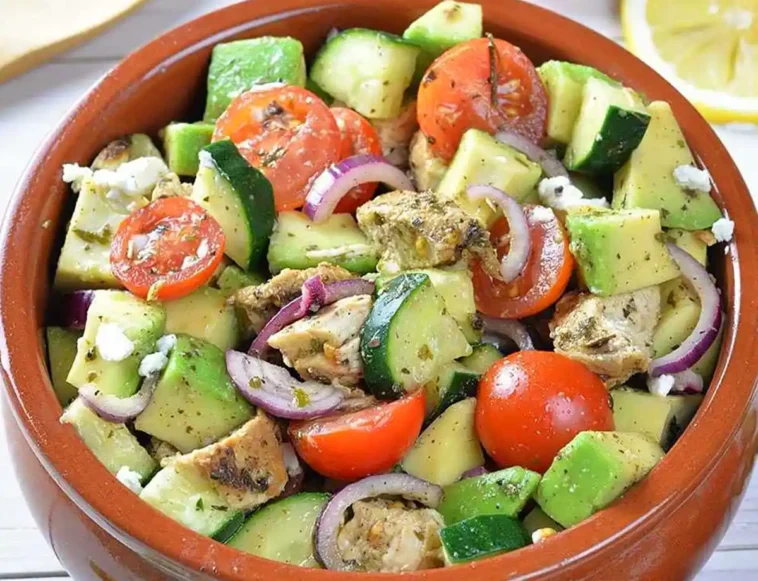 Dieser köstliche Salat Rezept entleert den Bauch und lässt Sie abnehmen!